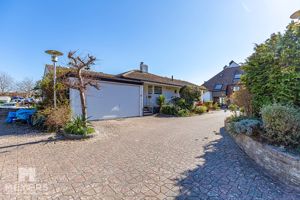 Photo 17- click for photo gallery